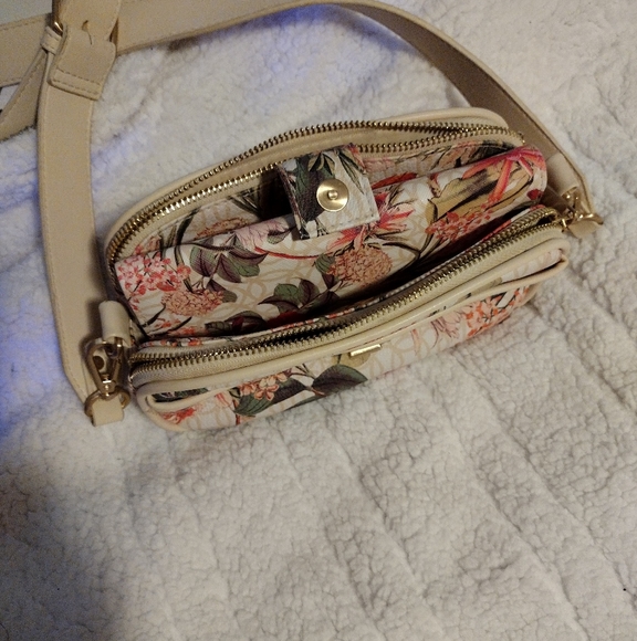 purse - Picture 3 of 5